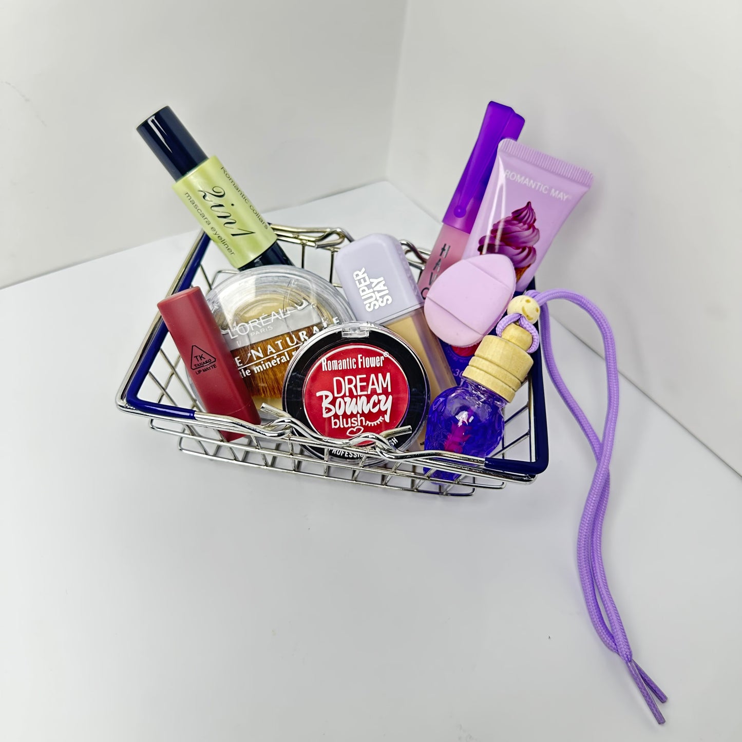 Everyday go to handbag mini makeup pouch